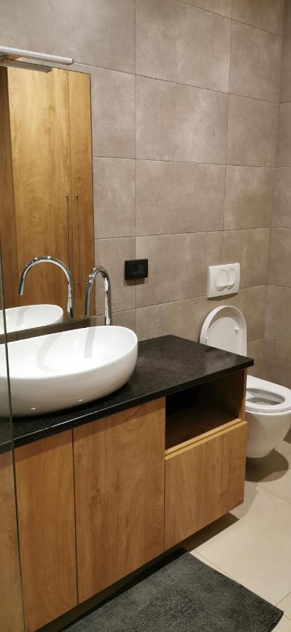 Casa Grzina Hotel Ровин Екстериор снимка